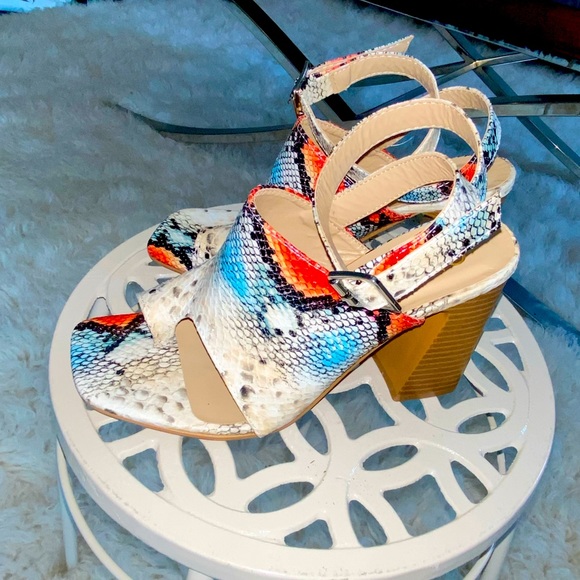 YOKI Colorful Snake Print Sandals SZ 7 - Picture 4 of 5